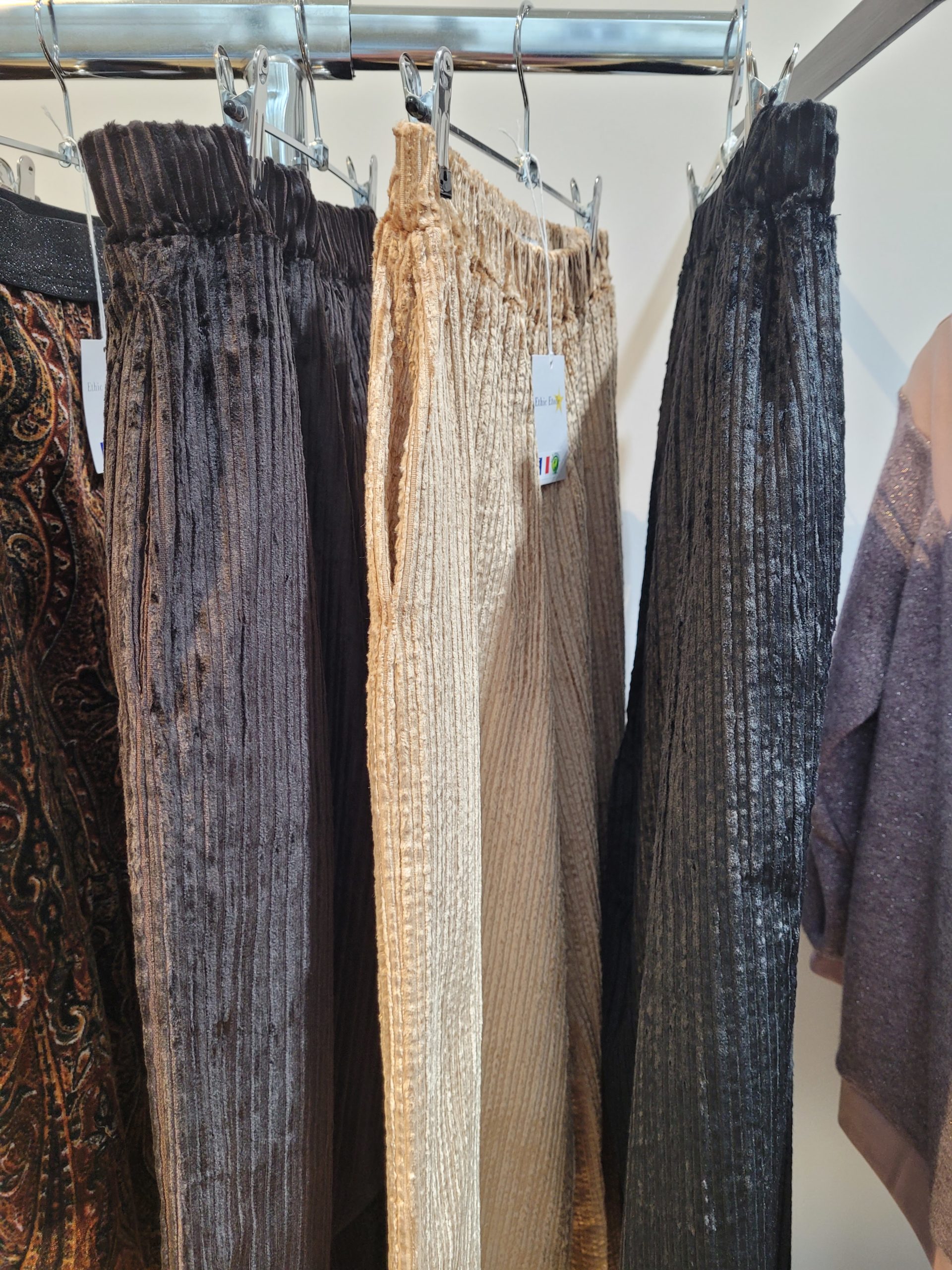 ROMY velours grosses côtes noir – Image 6