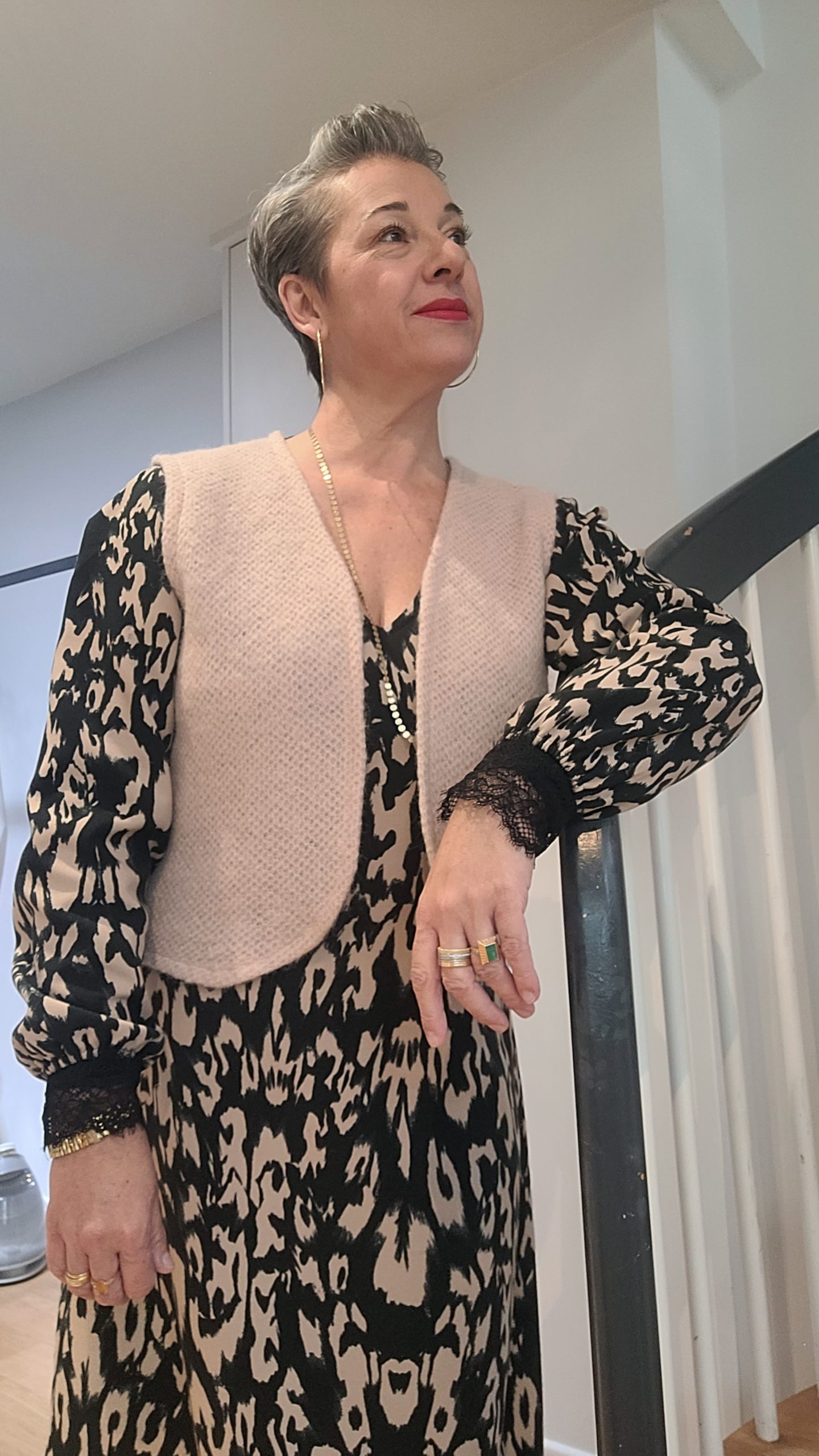 ISABELLE gilet sans manches en lainage beige rosé – Image 3