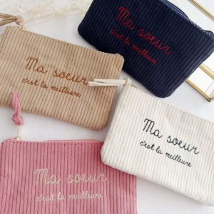 Pochette velours côtelé  » MA SOEUR C’EST LA MEILLEURE «Â