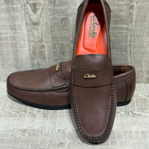 Mocassin Clarks – Élégance confortable au quotidien