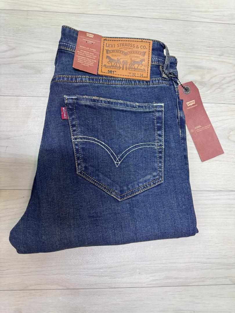 Jean Levi’s Strauss & Co bleu sable homme – denim clair et tendance