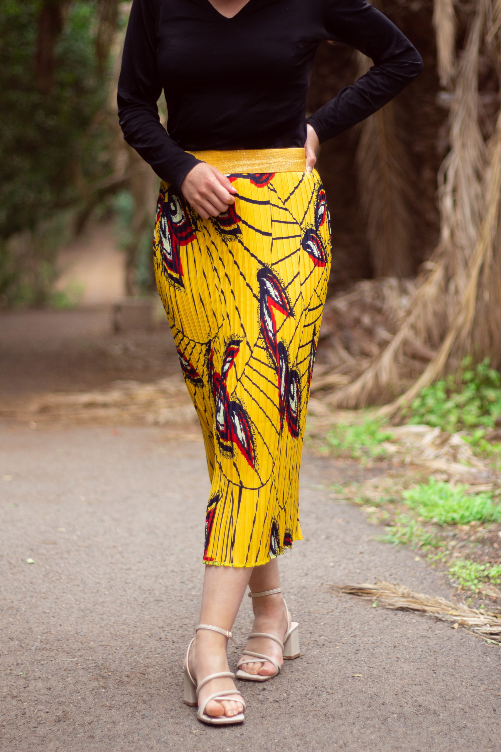 LOLA longue plissée jaune à motifs – Image 3