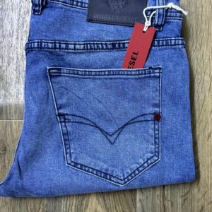 Jean Bleu Ciel Homme Diesel – Style Moderne et Détente Assurée