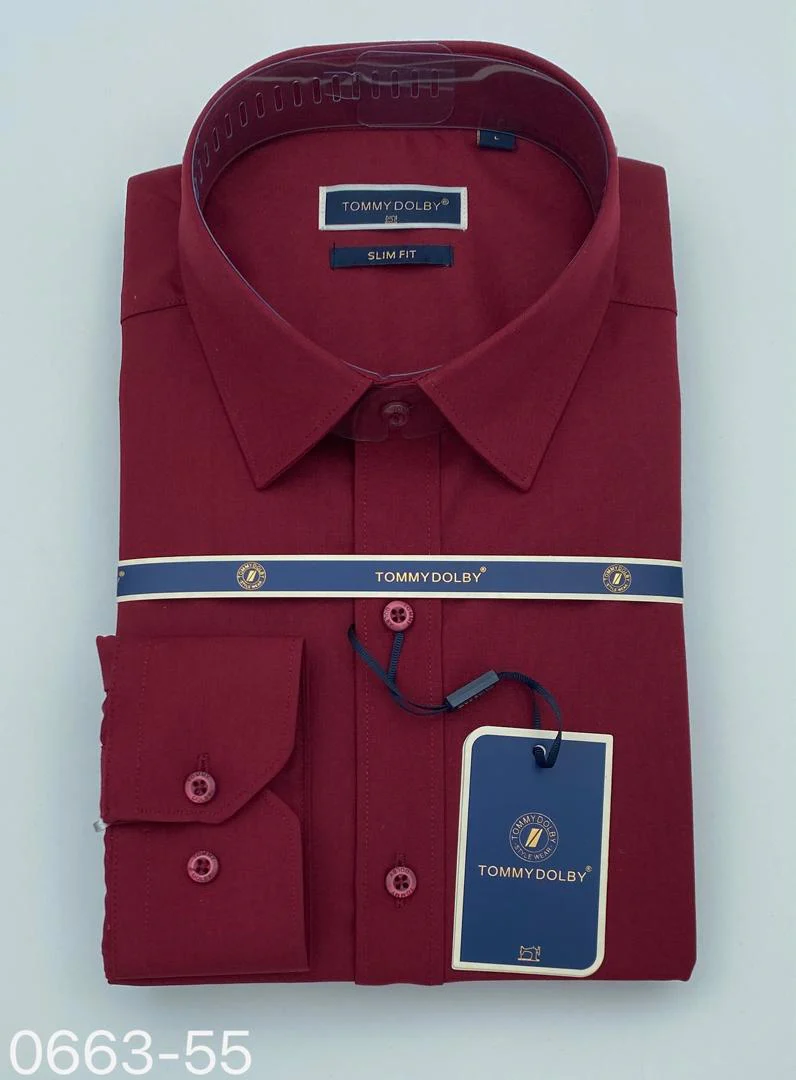 Chemise Tommy Dolby Rouge Homme – Élégance Audacieuse
