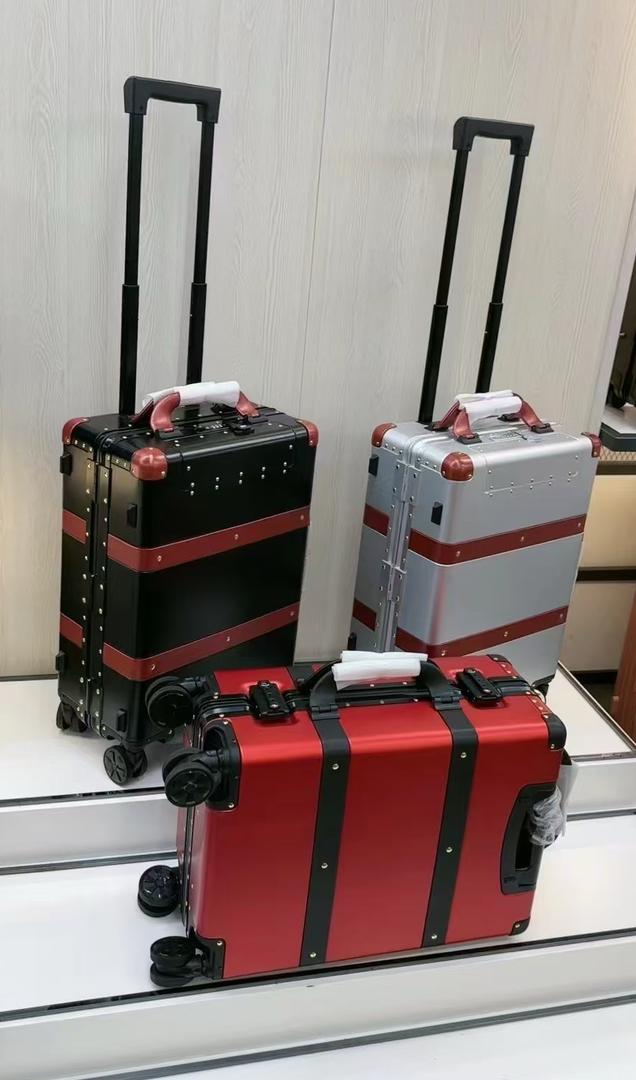 Valise Rétro Aluminium – Style Luxueux et Robuste – Image 2