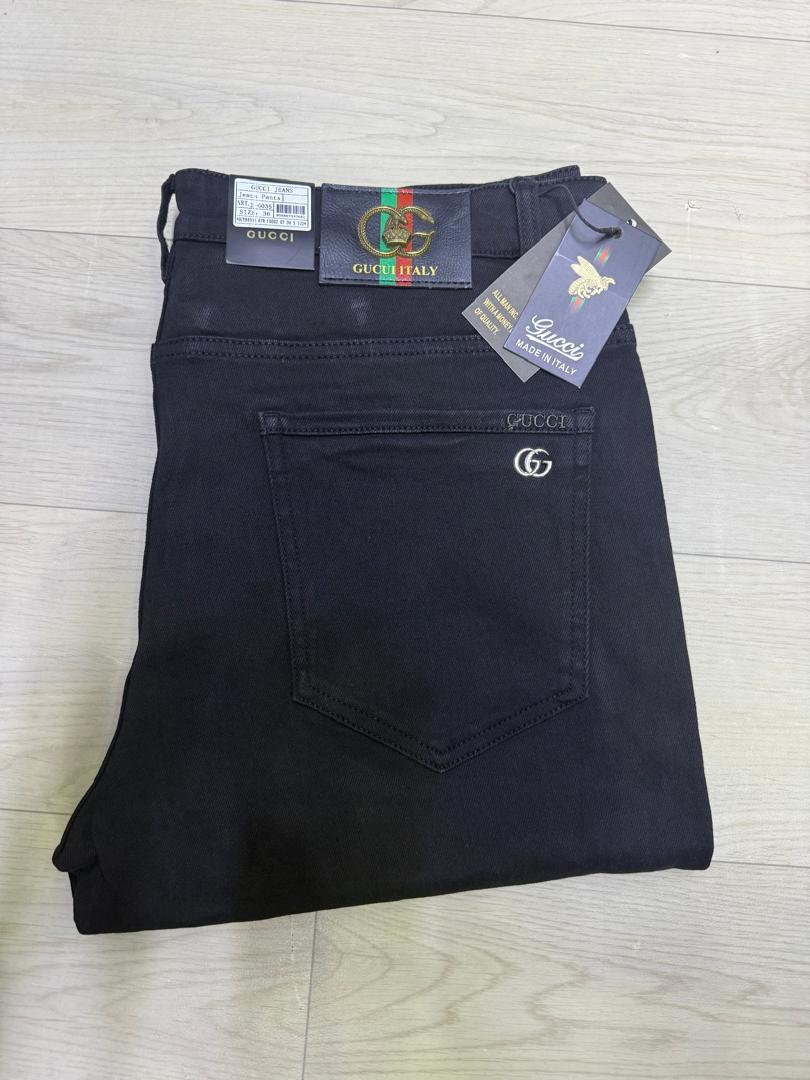 Jean noir Gucci – Coupe droite – Image 2