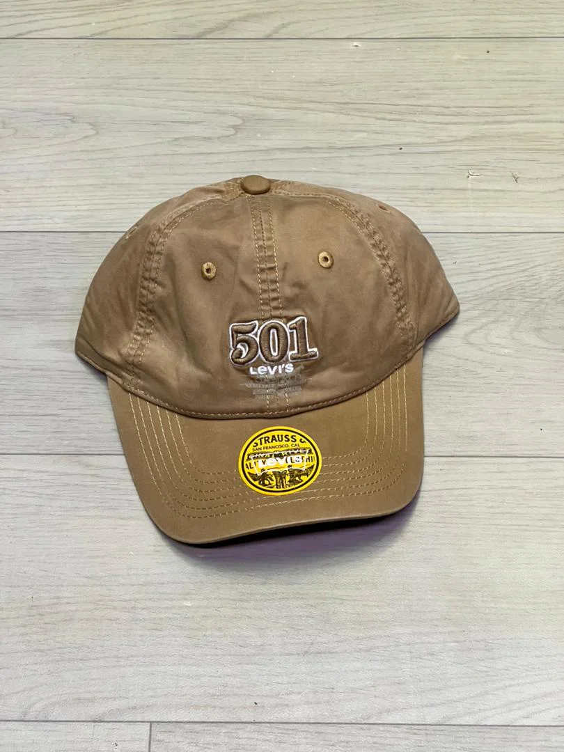 Casquette Marron Camel Brodé “LEVIS 501”