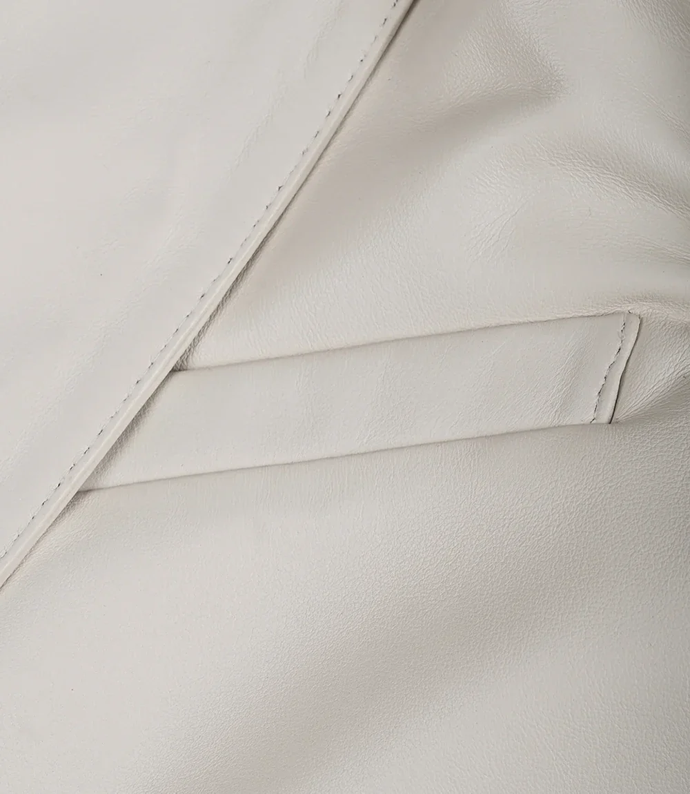 Blazer en cuir blanc cassé à deux boutons avec revers crantés pour homme – Image 5