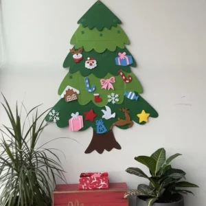 Sapin de Noël à décorer en feutrine